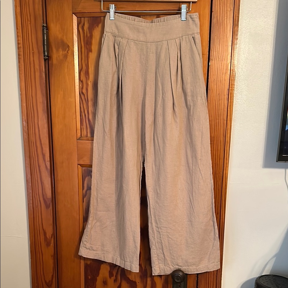 Abercrombie & Fitch Beige Casual Pants